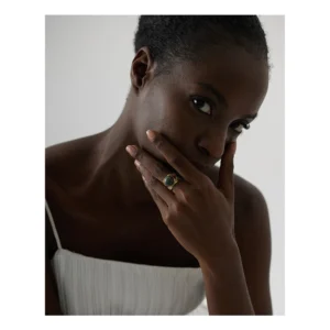 Bague ajustable dorée feuillue avec pierre naturelle verte