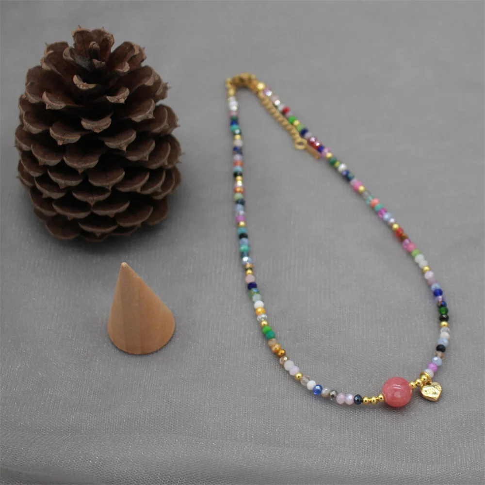 Collier de pierres naturelles multicolores