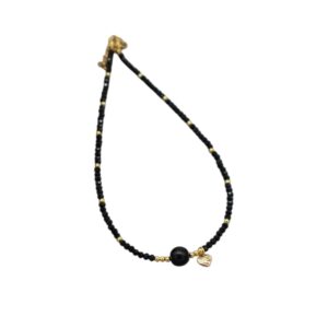 Collier de pierres naturelles noires et doré